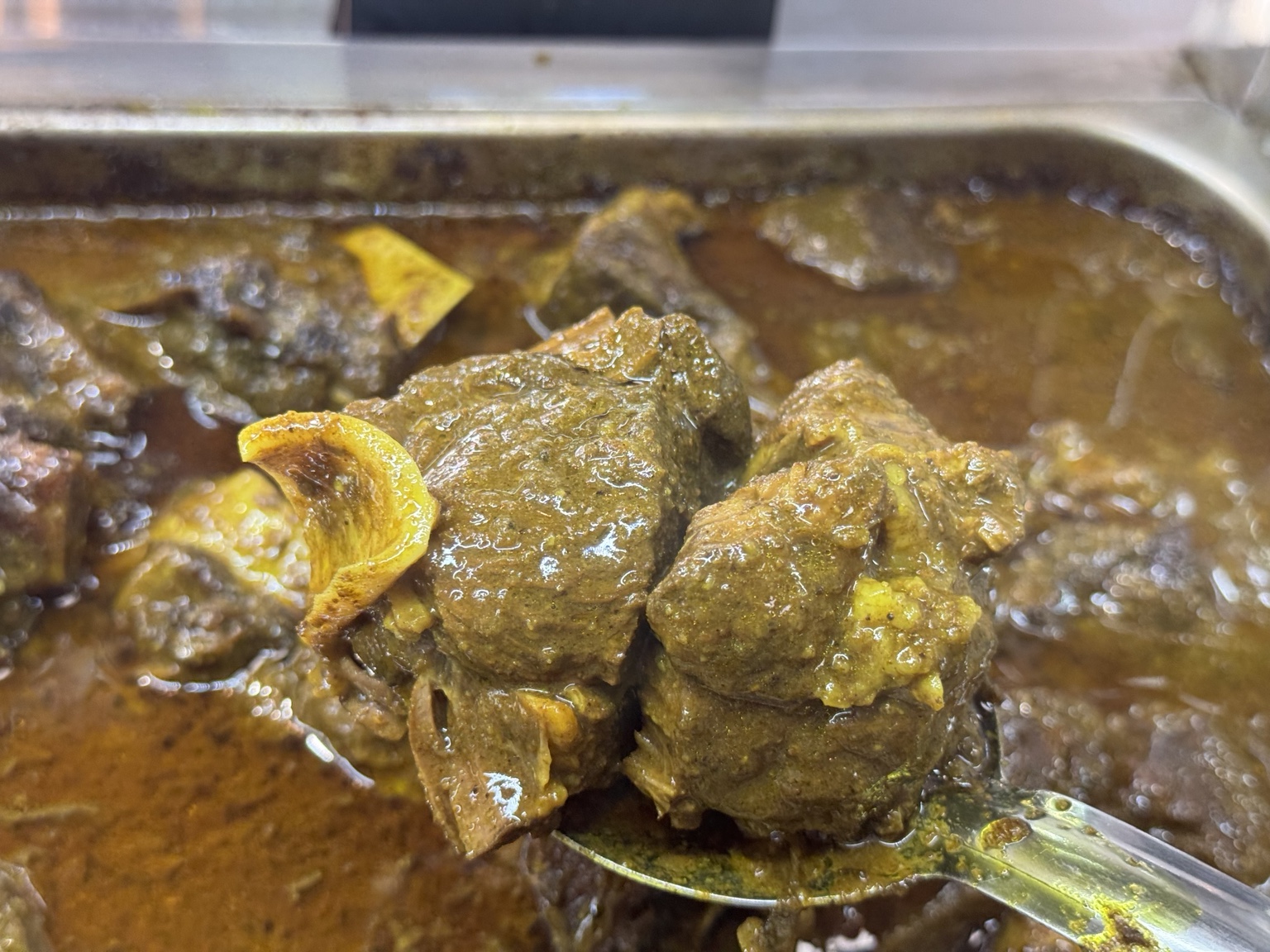 Slow-cooked curry meat